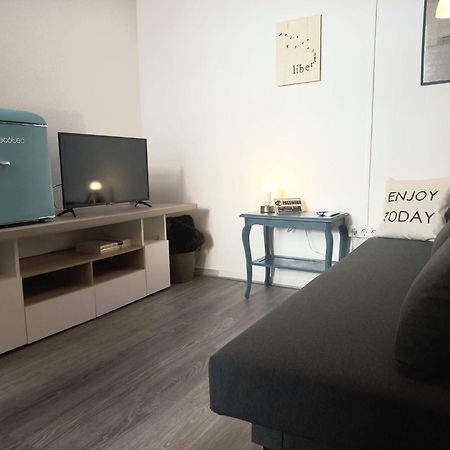 Apartamentos Centricos A 10 Min De La Playa Almeria Bagian luar foto