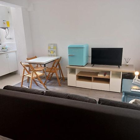 Apartamentos Centricos A 10 Min De La Playa Almeria Bagian luar foto